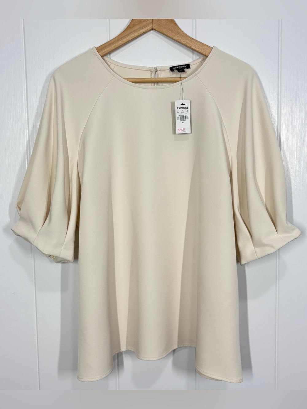Express Blouse With Short Puff Sleeves Size XL Ivory Beige